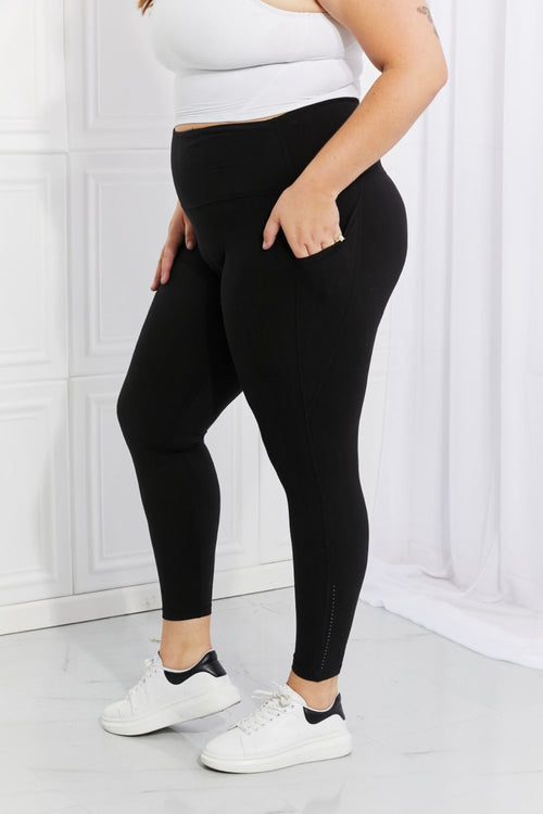 Leggings Depot Full Size Strengthen and Lengthen Reflective Dot Active Leggings